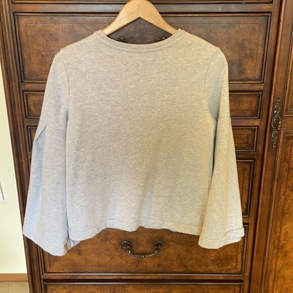 Banana Republic grey sweatshirt with bell sleeves - Picture 7 of 13
